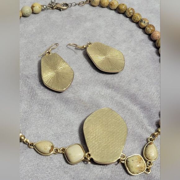 Picture Jasper Earrings and Pendant Necklace - Picture 8 of 16